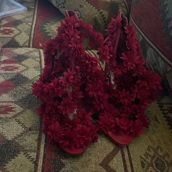 Maroon Flower Heels - Picture 1 of 2